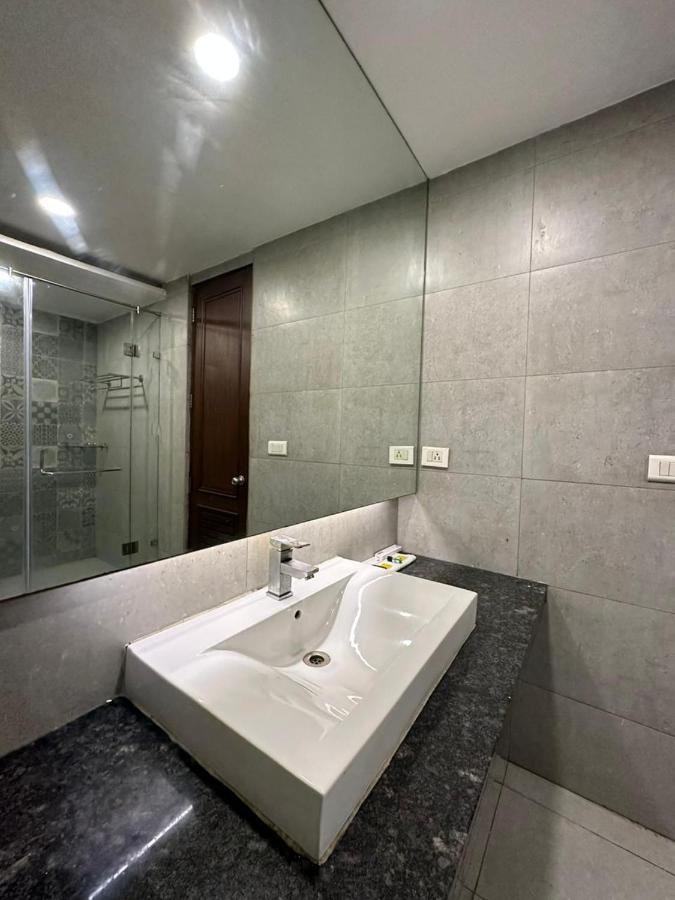 ניו דלהי Hotel The Imperio מראה חיצוני תמונה